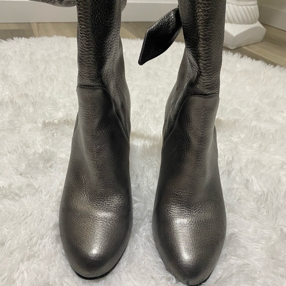 Jimmy Choo Malene 85 Anthracite Metallic Grainy Leather Bow Wrap Boots Grey 39.5 - Picture 3 of 14